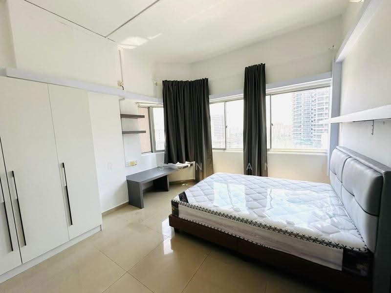 Textile Centre, 200 Jalan Sultan, Beach Road / Bugis / Rochor, 2 Bedrooms, 904 sqft, Apartment For Sale, by Ricson Tan, 500269310 - Bedroom - PropertyGuru.com.sg