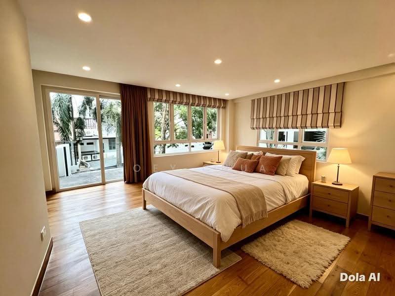 2009 Detached House Freehold, Riviera Drive, Bedok / Upper East Coast, 6 Bedrooms, 7,900 sqft, Detached House For Sale, by Joey Chua, 500269320 - Bedroom - PropertyGuru.com.sg