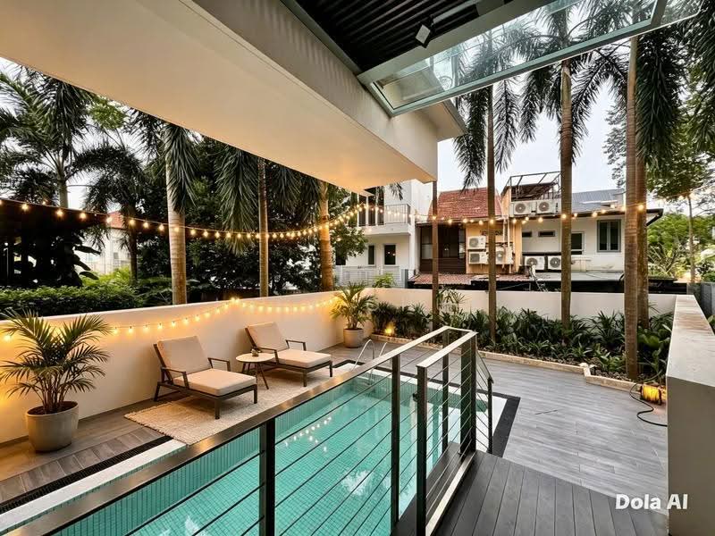 2009 Detached House Freehold, Riviera Drive, Bedok / Upper East Coast, 6 Bedrooms, 7,900 sqft, Detached House For Sale, by Joey Chua, 500269320 - Exterior - PropertyGuru.com.sg