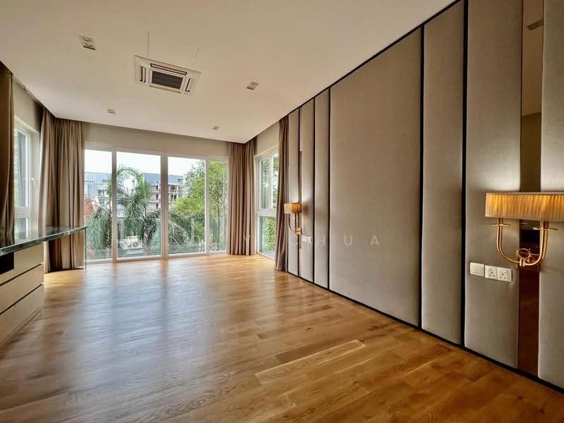 2009 Detached House Freehold, Riviera Drive, Bedok / Upper East Coast, 6 Bedrooms, 7,900 sqft, Detached House For Sale, by Joey Chua, 500269320 - Living Room - PropertyGuru.com.sg