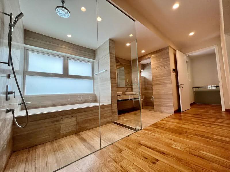 2009 Detached House Freehold, Riviera Drive, Bedok / Upper East Coast, 6 Bedrooms, 7,900 sqft, Detached House For Sale, by Joey Chua, 500269320 - Bathroom - PropertyGuru.com.sg