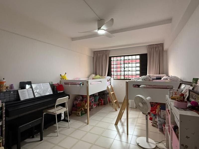 245 Hougang Street 22, 245 Hougang Street 22, Hougang / Punggol / Sengkang, 4 Bedrooms, 1,345 sqft, HDB Flat For Sale, by Ivy Yeo, 500269322 - Bedroom - PropertyGuru.com.sg