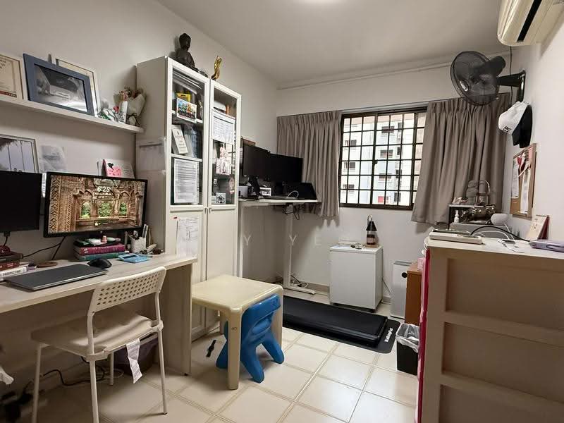 245 Hougang Street 22, 245 Hougang Street 22, Hougang / Punggol / Sengkang, 4 Bedrooms, 1,345 sqft, HDB Flat For Sale, by Ivy Yeo, 500269322 - Study - PropertyGuru.com.sg