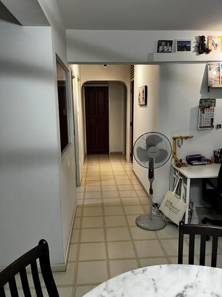 245 Hougang Street 22, 245 Hougang Street 22, Hougang / Punggol / Sengkang, 4 Bedrooms, 1,345 sqft, HDB Flat For Sale, by Ivy Yeo, 500269322 - Corridor - PropertyGuru.com.sg