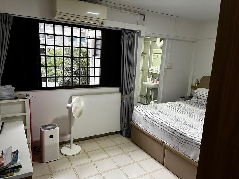 245 Hougang Street 22, 245 Hougang Street 22, Hougang / Punggol / Sengkang, 4 Bedrooms, 1,345 sqft, HDB Flat For Sale, by Ivy Yeo, 500269322 - Bedroom - PropertyGuru.com.sg