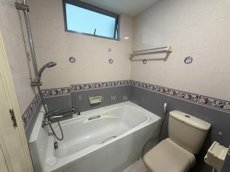 Emerald Park, 6 Indus Road, Alexandra / Commonwealth, Room Rental, 150 sqft, Condominium For Rent, by Shawn ., 500269323 - Bathroom - PropertyGuru.com.sg