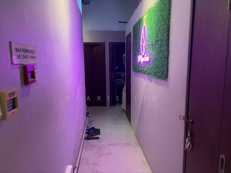 Liang Seah Place, 1 Liang Seah Street, Beach Road / Bugis / Rochor, 878 sqft, Shop / Shophouse For Rent, by Clarie Lim, 500269326 - Corridor - CommercialGuru.com.sg