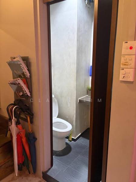 Liang Seah Place, 1 Liang Seah Street, Beach Road / Bugis / Rochor, 878 sqft, Shop / Shophouse For Rent, by Clarie Lim, 500269326 - Bathroom - CommercialGuru.com.sg