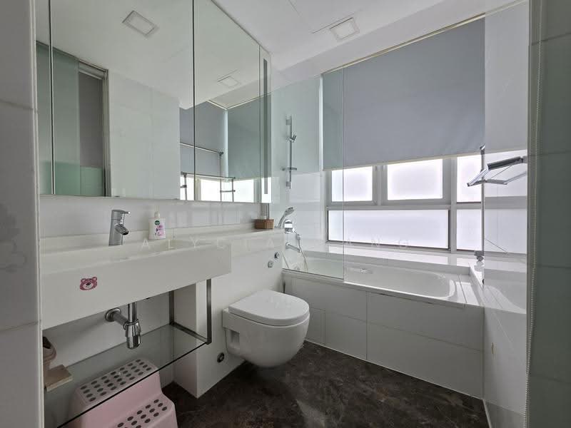 One Amber, 9 Amber Gardens, East Coast / Marine Parade, 2 Bedrooms, 958 sqft, Condominium For Sale, by Alycia Wang, 500269327 - Bathroom - PropertyGuru.com.sg