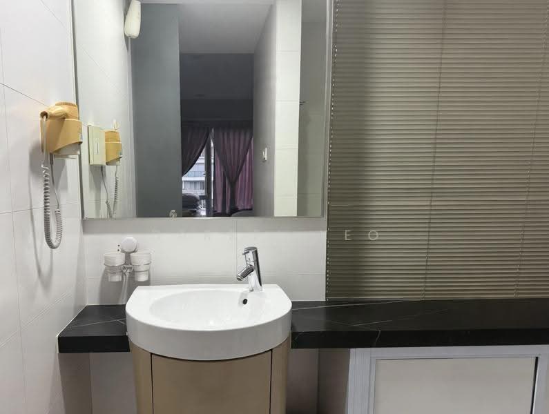 The Centris, 61 Jurong West Central 3, Boon Lay / Jurong / Tuas, 3 Bedrooms, 1,238 sqft, Condominium For Sale, by Darrel Yeo, 500269338 - Bathroom - PropertyGuru.com.sg