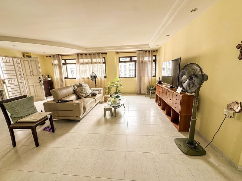 367 Tampines Street 34, 367 Tampines Street 34, Pasir Ris / Tampines, 3 Bedrooms, 1,302 sqft, HDB Flat For Sale, by Zavier Er, 500269339 - Living Room - PropertyGuru.com.sg