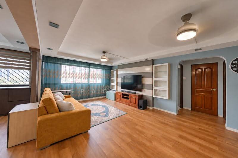 607 Hougang Avenue 4, 607 Hougang Avenue 4, Hougang / Punggol / Sengkang, 3 Bedrooms, 1,313 sqft, HDB Flat For Sale, by Gracia Ow, 500269358 - Living Room - PropertyGuru.com.sg