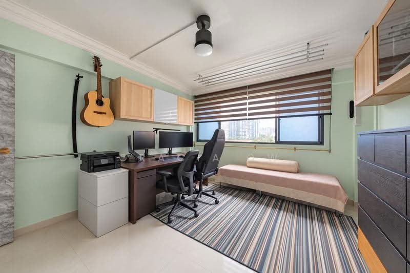 607 Hougang Avenue 4, 607 Hougang Avenue 4, Hougang / Punggol / Sengkang, 3 Bedrooms, 1,313 sqft, HDB Flat For Sale, by Gracia Ow, 500269358 - Study - PropertyGuru.com.sg