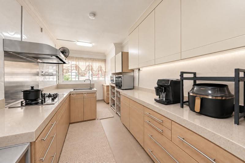 607 Hougang Avenue 4, 607 Hougang Avenue 4, Hougang / Punggol / Sengkang, 3 Bedrooms, 1,313 sqft, HDB Flat For Sale, by Gracia Ow, 500269358 - Kitchen - PropertyGuru.com.sg