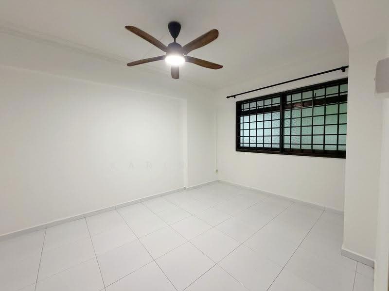 421 Canberra Road, 421 Canberra Road, Sembawang / Yishun, 3 Bedrooms, 969 sqft, HDB Flat For Sale, by Karine Lee, 500269360 - Common Bedroom - PropertyGuru.com.sg