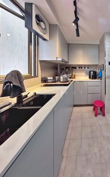 Parkview Apartments, 1 Bukit Batok Street 25, Dairy Farm / Bukit Panjang / Choa Chu Kang, 3 Bedrooms, 1,120 sqft, Apartment For Sale, by Margaret Tan, 500269365 - Kitchen - PropertyGuru.com.sg