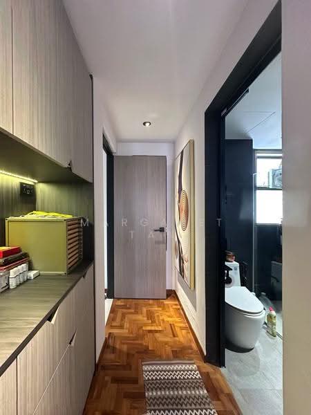 Parkview Apartments, 1 Bukit Batok Street 25, Dairy Farm / Bukit Panjang / Choa Chu Kang, 3 Bedrooms, 1,120 sqft, Apartment For Sale, by Margaret Tan, 500269365 - Bathroom - PropertyGuru.com.sg