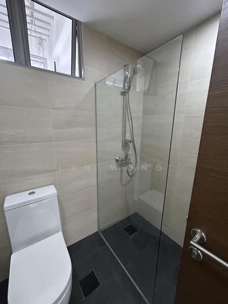 UE Square, 205 River Valley Road, Orchard / River Valley, 2 Bedrooms, 1,151 sqft, Apartment For Sale, by Lyn Wong, 500269385 - Bathroom - PropertyGuru.com.sg