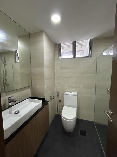 UE Square, 205 River Valley Road, Orchard / River Valley, 2 Bedrooms, 1,151 sqft, Apartment For Sale, by Lyn Wong, 500269385 - Bathroom - PropertyGuru.com.sg