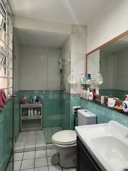 The Floravale, 240 Westwood Avenue, Boon Lay / Jurong / Tuas, Room Rental, 150 sqft, Condominium For Rent, by Wee Chye Heng (Alan Wee), 500269395 - Bathroom - PropertyGuru.com.sg