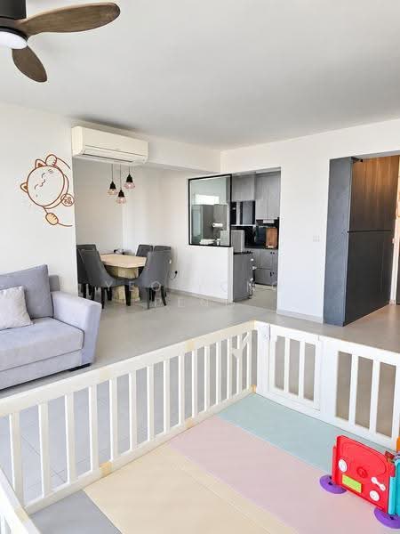 288B Compassvale Crescent, 288B Compassvale Crescent, Hougang / Punggol / Sengkang, 3 Bedrooms, 1,216 sqft, HDB Flat For Sale, by Yeo Yong Peng, 500269398 - Living Room - PropertyGuru.com.sg