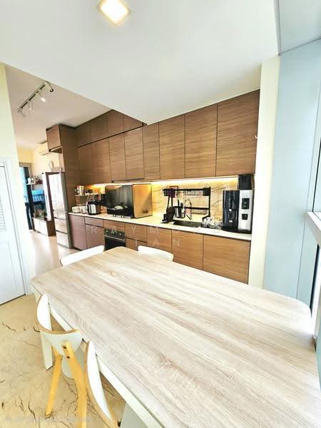 Queens Peak, 3 Dundee Road, Alexandra / Commonwealth, 3 Bedrooms, 947 sqft, Condominium For Sale, by Raymond Tan, 500269399 - Kitchen - PropertyGuru.com.sg