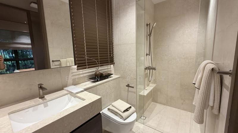 UPPERHOUSE at Orchard Boulevard, 22 Orchard Boulevard, Tanglin / Holland / Bukit Timah, 2 Bedrooms, 700 sqft, Condominium For Sale, by Elena Rony, 500269407 - Bathroom - PropertyGuru.com.sg