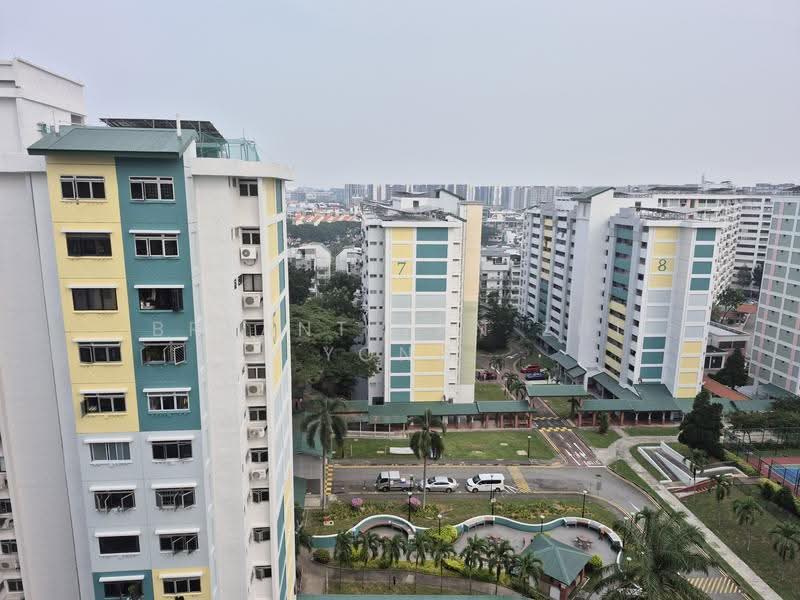 4 Lorong Lew Lian, 4 Lorong Lew Lian, Hougang / Punggol / Sengkang, Room Rental, 140 sqft, HDB Flat For Rent, by Bryant Tan Zhi Yong, 500269421 - Exterior - PropertyGuru.com.sg