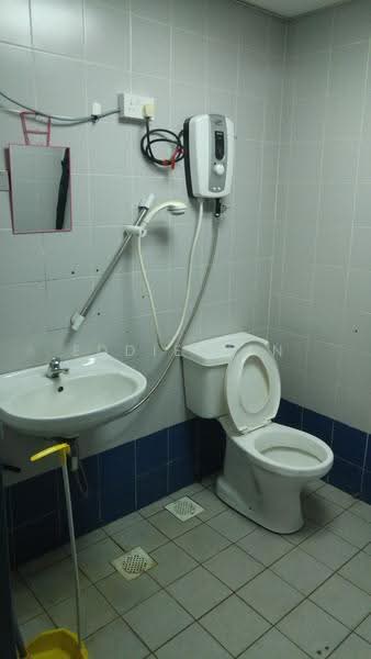 Woodlands Industrial Park E1, 19 Woodlands Industrial Park E1, Sembawang / Yishun, 500 sqft, Light Industrial (B1) For Rent, by Eddie Tan, 500269424 - Bathroom - CommercialGuru.com.sg