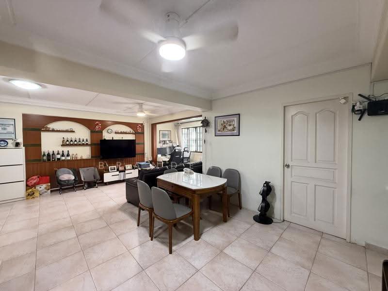 7 Lorong 7 Toa Payoh, 7 Lorong 7 Toa Payoh, Balestier / Toa Payoh, 3 Bedrooms, 1,291 sqft, HDB Flat For Sale, by Branden Lee, 500269426 - Living Room - PropertyGuru.com.sg
