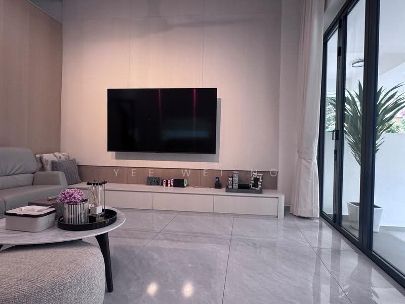 CHEAP! Pasir Panjang Semi D | 超便宜! 半独立式洋房 8321.8433, Buona Vista / West Coast / Clementi New Town, 5 Bedrooms, 3,600 sqft, Semi-Detached House For Sale, by Yee Wei Ng, 500269436 - Living Room - PropertyGuru.com.sg