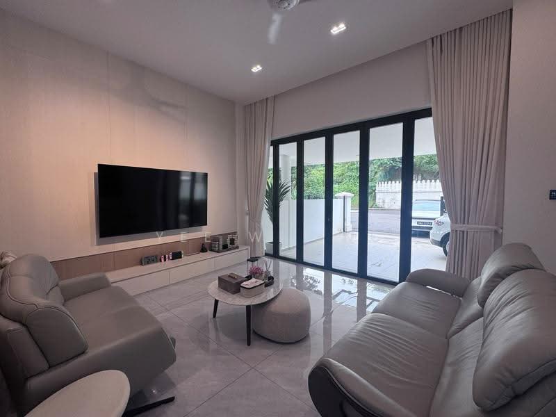 CHEAP! Pasir Panjang Semi D | 超便宜! 半独立式洋房 8321.8433, Buona Vista / West Coast / Clementi New Town, 5 Bedrooms, 3,600 sqft, Semi-Detached House For Sale, by Yee Wei Ng, 500269436 - Living Room - PropertyGuru.com.sg