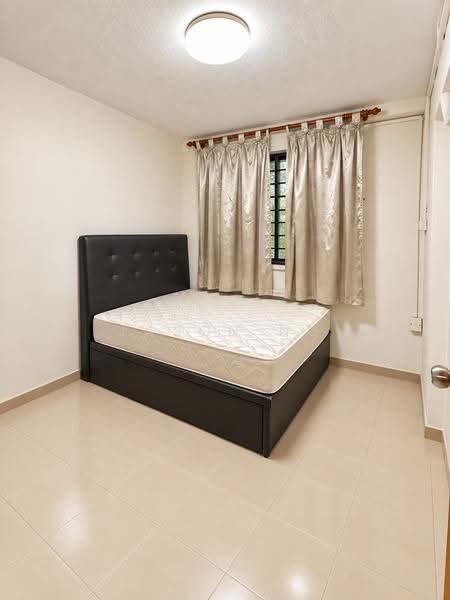 680 Hougang Avenue 8, 680 Hougang Avenue 8, Hougang / Punggol / Sengkang, 3 Bedrooms, 904 sqft, HDB Flat For Rent, by Jason Ng, 500269439 - Bedroom - PropertyGuru.com.sg
