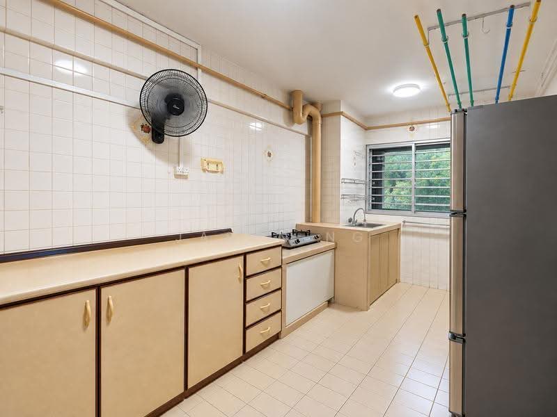 680 Hougang Avenue 8, 680 Hougang Avenue 8, Hougang / Punggol / Sengkang, 3 Bedrooms, 904 sqft, HDB Flat For Rent, by Jason Ng, 500269439 - Kitchen - PropertyGuru.com.sg