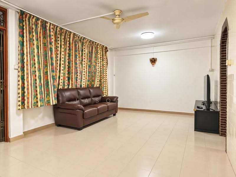 680 Hougang Avenue 8, 680 Hougang Avenue 8, Hougang / Punggol / Sengkang, 3 Bedrooms, 904 sqft, HDB Flat For Rent, by Jason Ng, 500269439 - Living Room - PropertyGuru.com.sg
