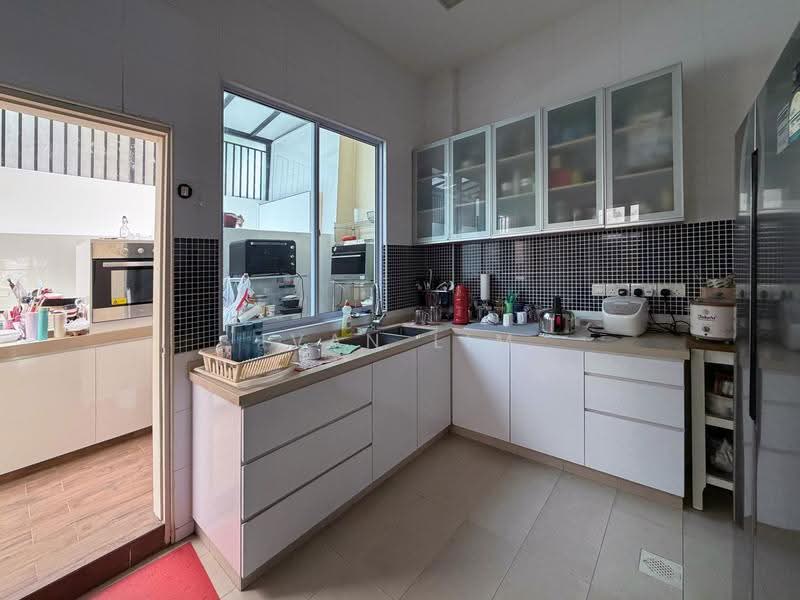 Rare Freehold Corner Terrace in D20, Ang Mo Kio / Bishan / Thomson, 6 Bedrooms, 4,600 sqft, Corner Terrace For Sale, by Ivan Lim, 500269446 - Kitchen - PropertyGuru.com.sg