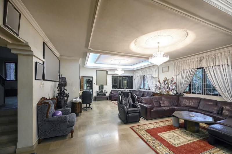8 Lornie Road, 8 Lornie Road, Newton / Novena, 7 Bedrooms, 12,900 sqft, Bungalow House For Sale, by Kayla Wong, 500269449 - Living Room - PropertyGuru.com.sg
