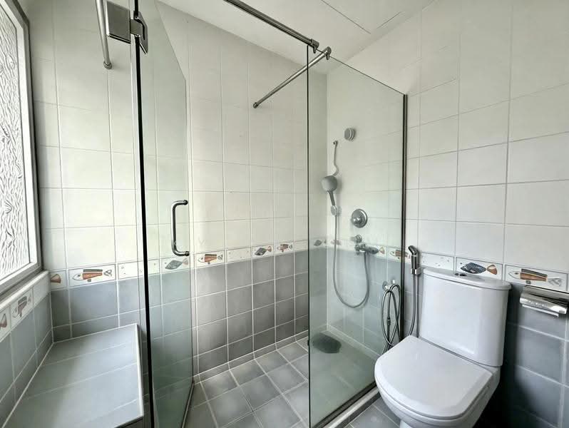 Horizon Towers, 29 Leonie Hill, Orchard / River Valley, 4 Bedrooms, 2,379 sqft, Condominium For Rent, by Kyean Lim, 500269452 - Bathroom - PropertyGuru.com.sg
