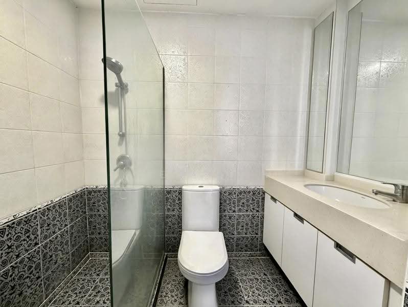 Horizon Towers, 29 Leonie Hill, Orchard / River Valley, 4 Bedrooms, 2,379 sqft, Condominium For Rent, by Kyean Lim, 500269452 - Bathroom - PropertyGuru.com.sg
