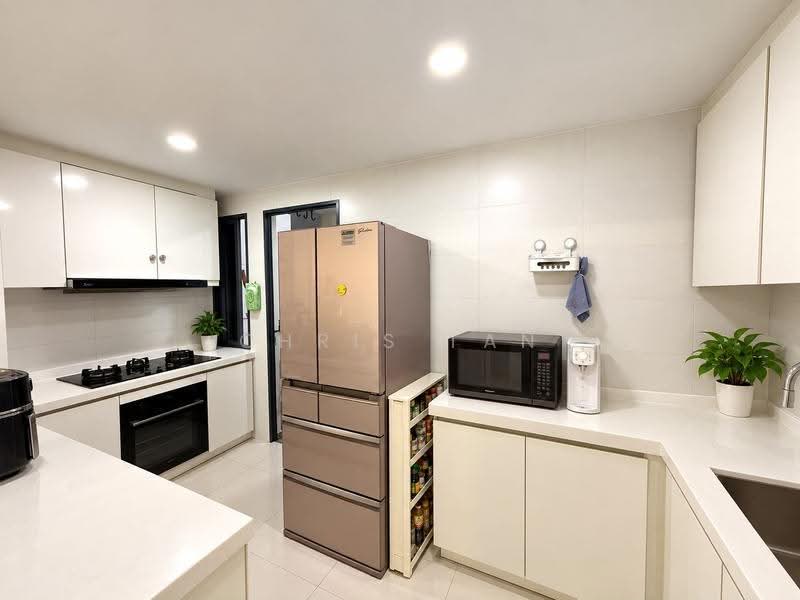 SkyPark Residences, 5 Sembawang Crescent, Sembawang / Yishun, 4 Bedrooms, 1,313 sqft, Condominium For Sale, by Chris Tan, 500269465 - Kitchen - PropertyGuru.com.sg