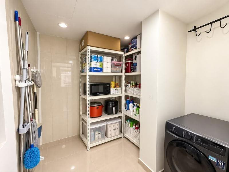 SkyPark Residences, 5 Sembawang Crescent, Sembawang / Yishun, 4 Bedrooms, 1,313 sqft, Condominium For Sale, by Chris Tan, 500269465 - Interior - PropertyGuru.com.sg