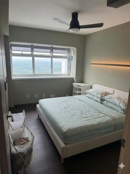 49 Strathmore Avenue, 49 Strathmore Avenue, Alexandra / Commonwealth, 3 Bedrooms, 1,184 sqft, HDB Flat For Sale, by Chew Karin, 500269472 - Bedroom - PropertyGuru.com.sg