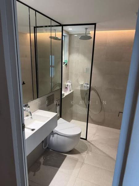 49 Strathmore Avenue, 49 Strathmore Avenue, Alexandra / Commonwealth, 3 Bedrooms, 1,184 sqft, HDB Flat For Sale, by Chew Karin, 500269472 - Bathroom - PropertyGuru.com.sg