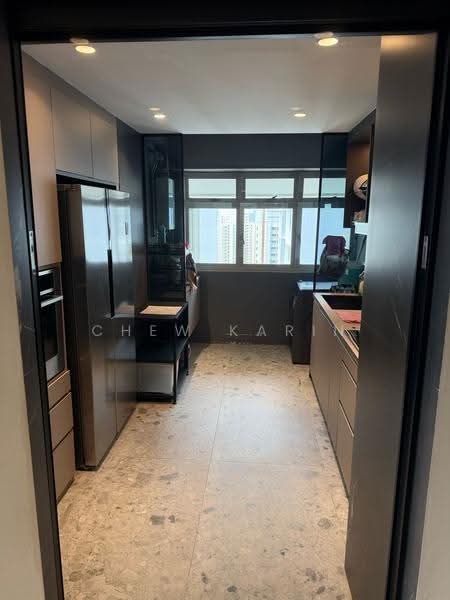 49 Strathmore Avenue, 49 Strathmore Avenue, Alexandra / Commonwealth, 3 Bedrooms, 1,184 sqft, HDB Flat For Sale, by Chew Karin, 500269472 - Kitchen - PropertyGuru.com.sg