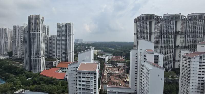 49 Strathmore Avenue, 49 Strathmore Avenue, Alexandra / Commonwealth, 3 Bedrooms, 1,184 sqft, HDB Flat For Sale, by Chew Karin, 500269472 - Exterior - PropertyGuru.com.sg