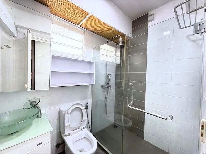 217B Boon Lay View, 217B Boon Lay Avenue, Boon Lay / Jurong / Tuas, 3 Bedrooms, 1,012 sqft, HDB Flat For Sale, by PRISCILLA LEONG LIYI, 500269477 - Bathroom - PropertyGuru.com.sg