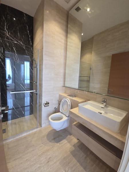 Cyan, 6 Keng Chin Road, Tanglin / Holland / Bukit Timah, 4 Bedrooms, 3,520 sqft, Condominium For Sale, by Ling Wong 王秀玲, 500269482 - Bathroom - PropertyGuru.com.sg