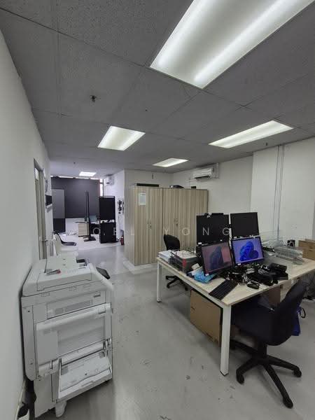4.2m height! own toilet @ window unit!, walking distance to Tai Seng MRT Station!, Eunos / Geylang / Paya Lebar, 1,518 sqft, Light Industrial (B1) For Rent, by Joel Yong, 500269490 - CommercialGuru.com.sg