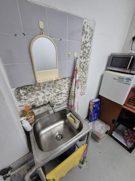 4.2m height! own toilet @ window unit!, walking distance to Tai Seng MRT Station!, Eunos / Geylang / Paya Lebar, 1,518 sqft, Light Industrial (B1) For Rent, by Joel Yong, 500269490 - CommercialGuru.com.sg