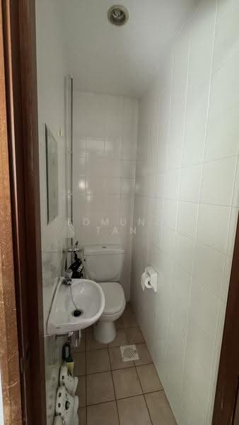 Pinevale, 2 Tampines Street 73, Pasir Ris / Tampines, 3 Bedrooms, 1,292 sqft, Condominium For Rent, by Edmund Tan, 500269493 - Yard Bathroom - PropertyGuru.com.sg